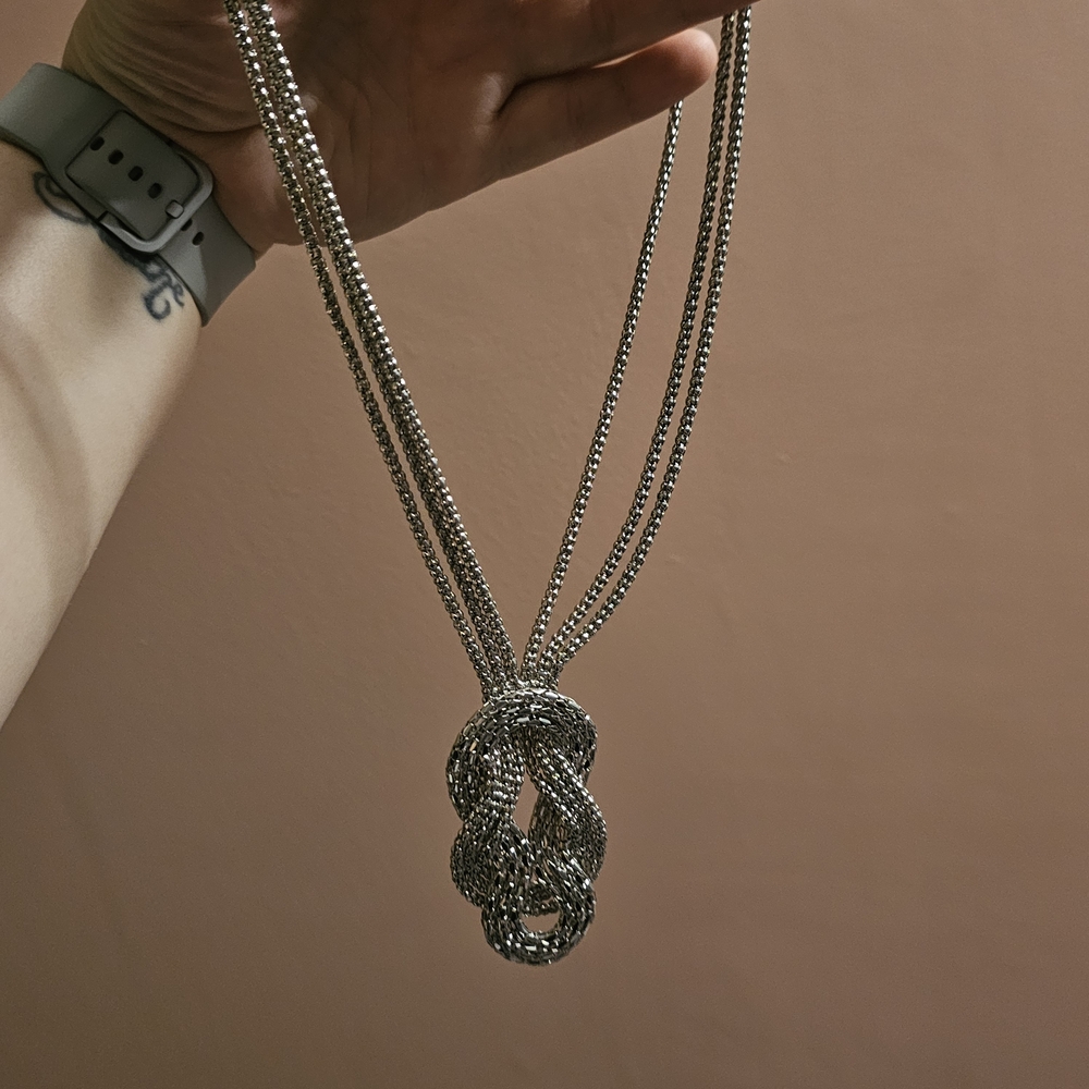 ⭐️Vintage Silver Love Knot Necklace